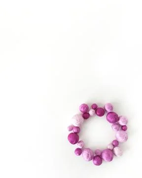 White background. Colored thread, crochet balls yarn. 库存照片