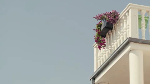 White Balcony with Flower Box Vidéo 340508484