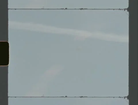 WHITE BALLOON IN SKY Video stock 201447762