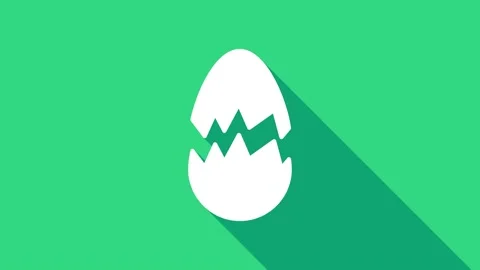 White Broken egg icon isolated on green background. Happy Easter. 4K Video 動画素材 147152841