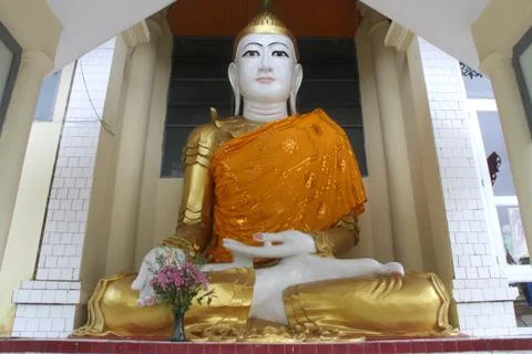 White buddha Stock Photos