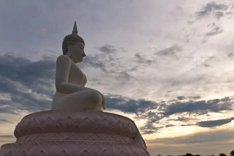 White buddha statue Stock Photos