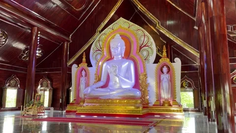 White buddha statue under construction giant dome at Wat Phraphuttha Saengtham 스톡 동영상 169966146