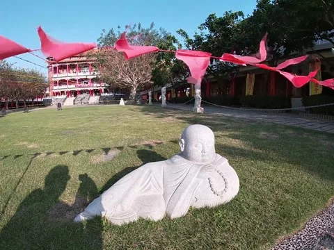 White Buddhist Statue in Temple Garden, Changhua, Taiwan (2nd Jan 2020) Видео 344015007