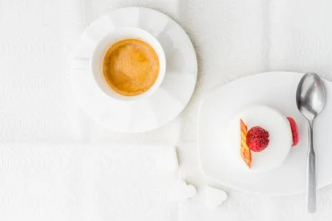 White cake with raspberry and coffee horizontal Stock Photos