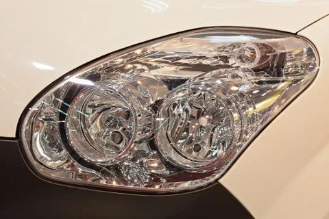 White car headlights Foto stock gratuite