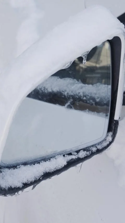 White Car Side Mirror Covered In Thick Snow And Icicles During Winter Vídeos de archivo 329632977