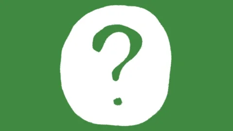 White chalk question mark circle icon drawn isolated on green screen chalkboard Stock Footage 335900502