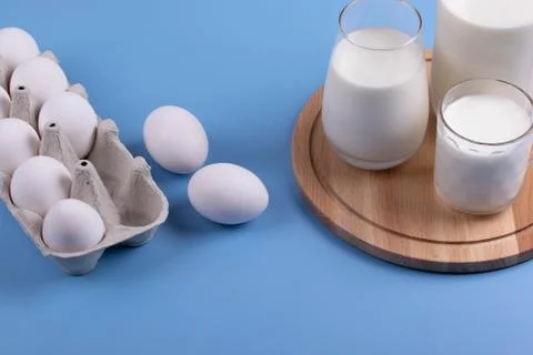 White chicken eggs Foto stock