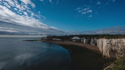 White cliffs and chalk rocks at Kingsgate, Botany Bay England Stock Footage 136463352