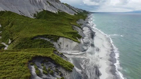 White cliffs on the ocean Vídeo Stock 167920066