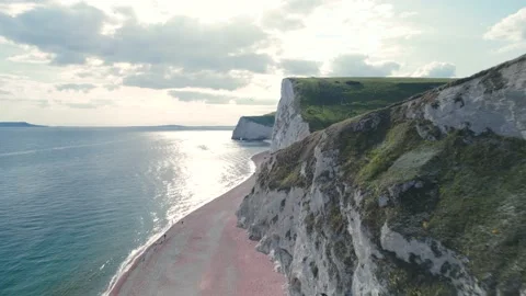 White Cliffs over Jurassic Coast and Durdle Door, Wareham, Dorset, England 動画素材 201830245