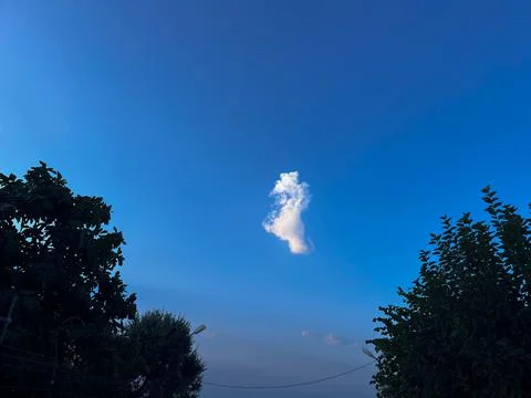 White cloud in the blue sky 스톡 사진