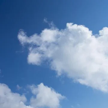 White cloud with clear blue sky background Foto stock