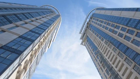White cloud time lapse above the skyscraper Stock-Footage 79995704