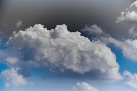White clouds in the blue sky, close-up of clouds in the blue sky, light on th Foto stock