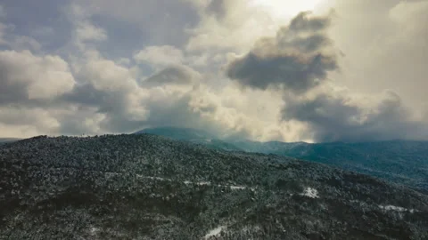 White clouds. Blue sky. Cloud, mountain and forest time lapse nature background Vídeo Stock 151245189