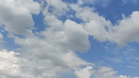 White clouds in the blue sky 库存影片 271530279