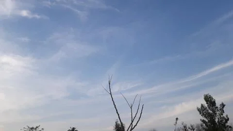 The white clouds on the blue sky Foto stock