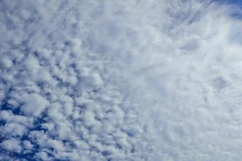 White clouds in the sky Stockfoto's