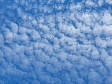 White clouds texture pattern in beautiful blue sky Foto stock