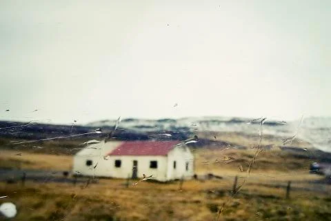 White cottage Photos