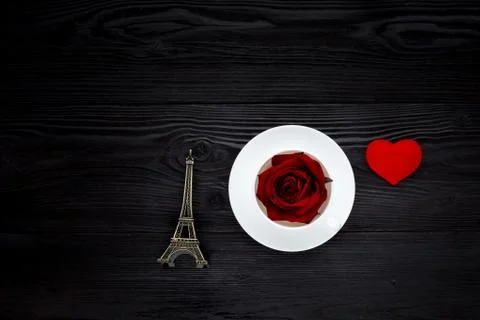 White cup on black table 스톡 사진