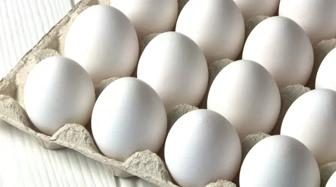 WHITE EGGS IN A BOX Vidéo 59004366