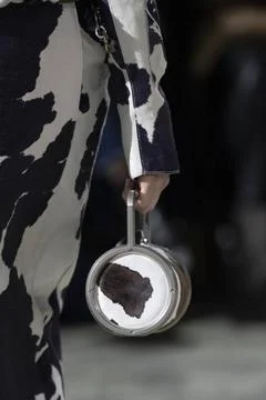 Off-White Fall Winter 2020 at Paris Fashion Week Off-White Fall Winter 20... 스톡 사진