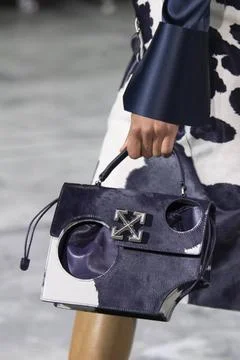  Off-White Fall Winter 2020 at Paris Fashion Week Off-White Fall Winter 20... 스톡 사진