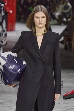  Off-White Fall Winter 2020 at Paris Fashion Week Off-White Fall Winter 20... Stockfoto's