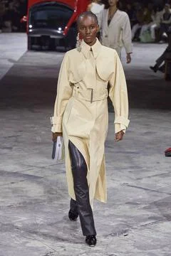  Off-White Fall Winter 2020 at Paris Fashion Week Off-White Fall Winter 20... 스톡 사진