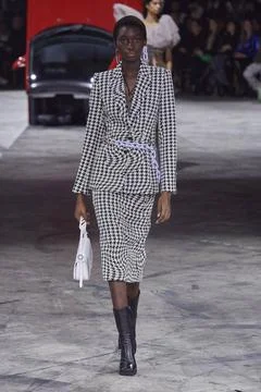  Off-White Fall Winter 2020 at Paris Fashion Week Off-White Fall Winter 20... 库存照片