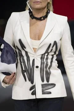  Off-White Fall Winter 2020 at Paris Fashion Week Off-White Fall Winter 20... Foto stock