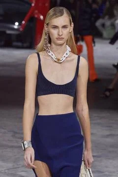  Off-White Fall Winter 2020 at Paris Fashion Week Off-White Fall Winter 20... 스톡 사진
