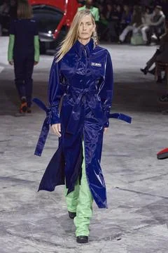  Off-White Fall Winter 2020 at Paris Fashion Week Off-White Fall Winter 20... 库存照片