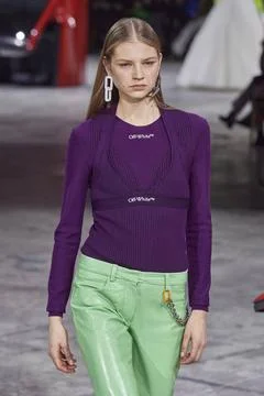  Off-White Fall Winter 2020 at Paris Fashion Week Off-White Fall Winter 20... 스톡 사진