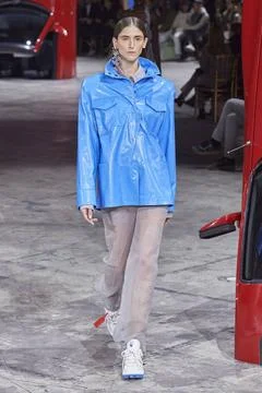  Off-White Fall Winter 2020 at Paris Fashion Week Off-White Fall Winter 20... Foto stock
