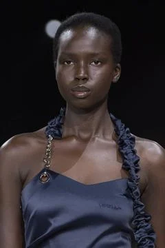  Off-White Fall Winter 2020 at Paris Fashion Week Off-White Fall Winter 20... 스톡 사진