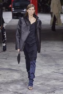  Off-White Fall Winter 2020 at Paris Fashion Week Off-White Fall Winter 20... Stock-Fotos