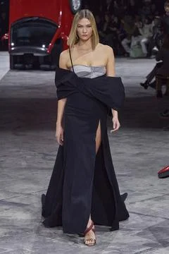 Off-White Fall Winter 2020 at Paris Fashion Week Off-White Fall Winter 20... Stockfoto's