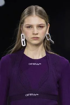  Off-White Fall Winter 2020 at Paris Fashion Week Off-White Fall Winter 20... 스톡 사진