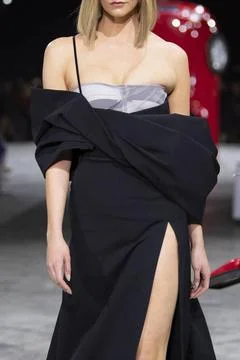  Off-White Fall Winter 2020 at Paris Fashion Week Off-White Fall Winter 20... 스톡 사진