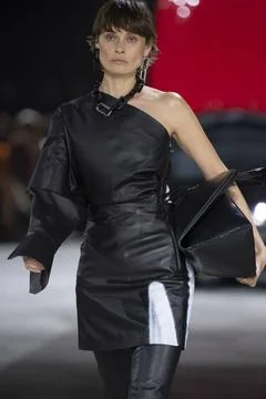 Off-White Fall Winter 2020 at Paris Fashion Week Off-White Fall Winter 20... Stock-Fotos