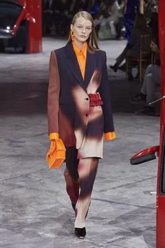  Off-White Fall Winter 2020 at Paris Fashion Week Off-White Fall Winter 20... Stockfoto's