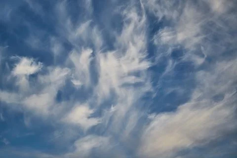 White feathery clouds on a blue sky, beauty of the sky Foto stock