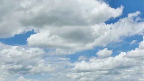 White fluffy clouds in the blue sky 스톡 동영상 94269405