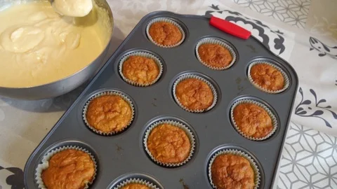 White glaze cupcakes Stock Footage 119190498