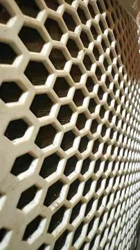 White Honeycomb Pattern Hexagonal Mesh Surface Foto stock
