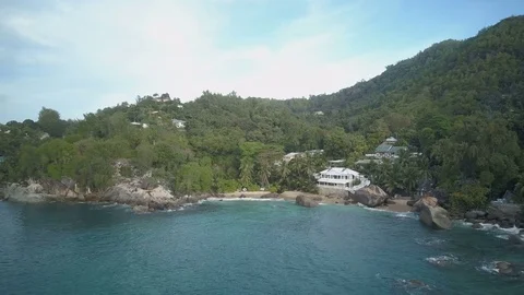 White house at beach descend Stock Footage 80397520